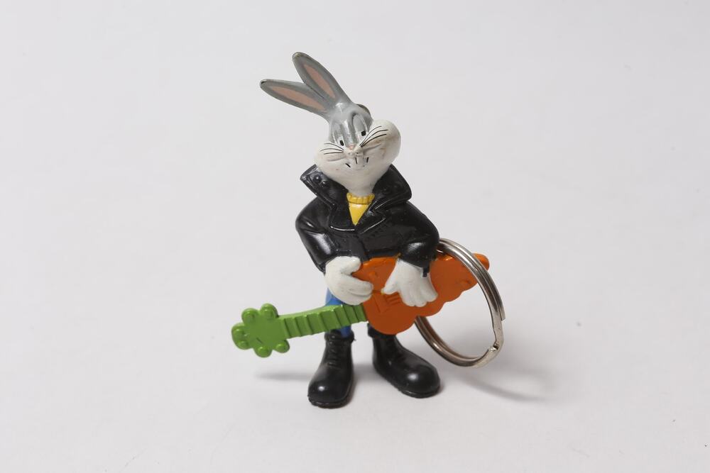 90s Looney Tunes Bugs Bunny Guitar Player Keychain ~ 260826-WH 1314
